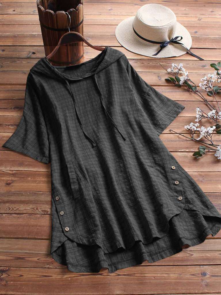Well Tailored Blouse with a Graceful Silhouette