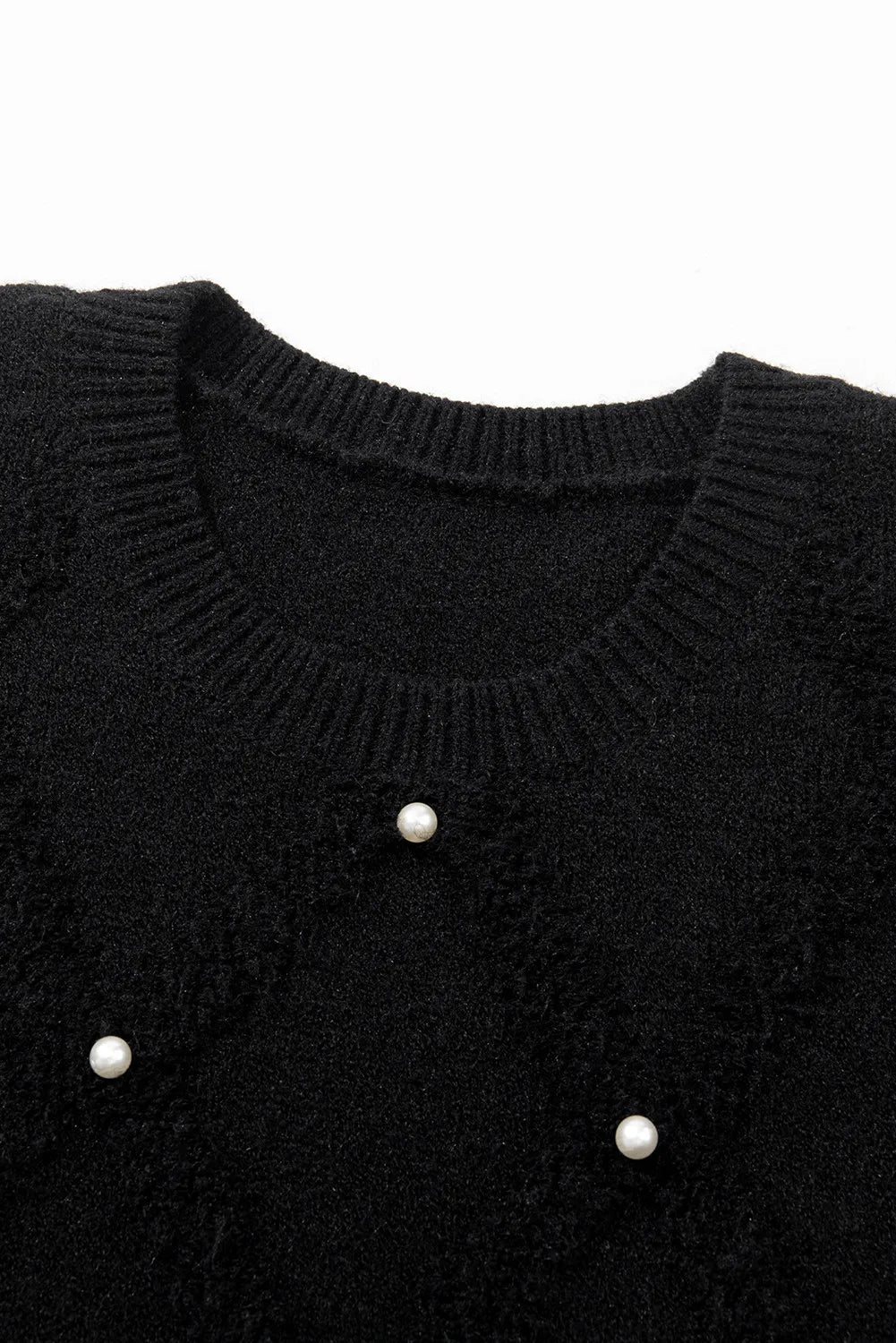 Effortlessly Elegant Sweater with a Timeless Design
