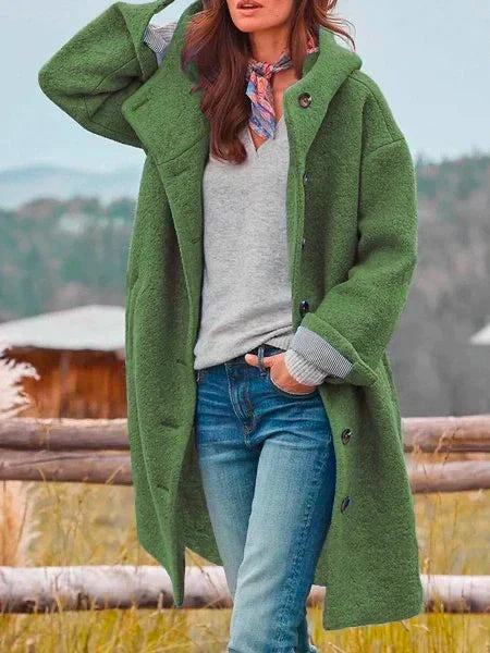 Well Tailored Coat with a Graceful Silhouette