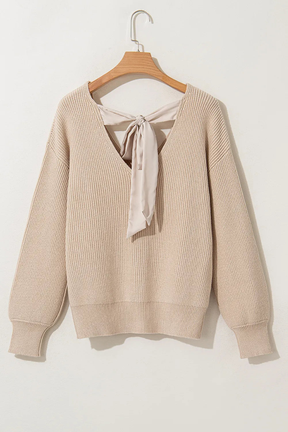 Well Tailored Sweater with a Graceful Silhouette