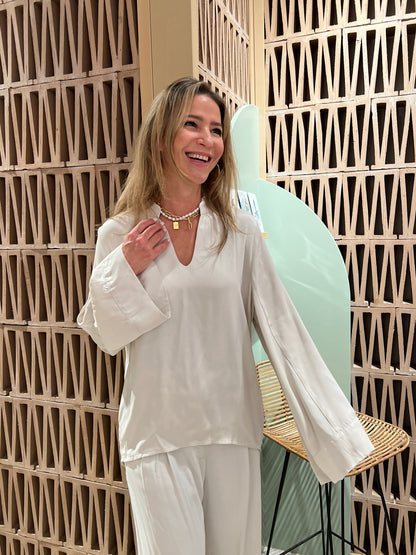 Gracefully Styled Blouse for Any Occasion