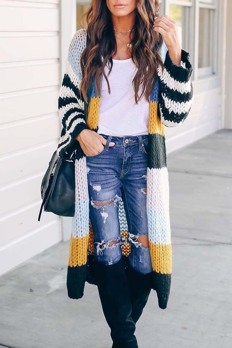Classic Vintage Sweater with a Flattering Fit