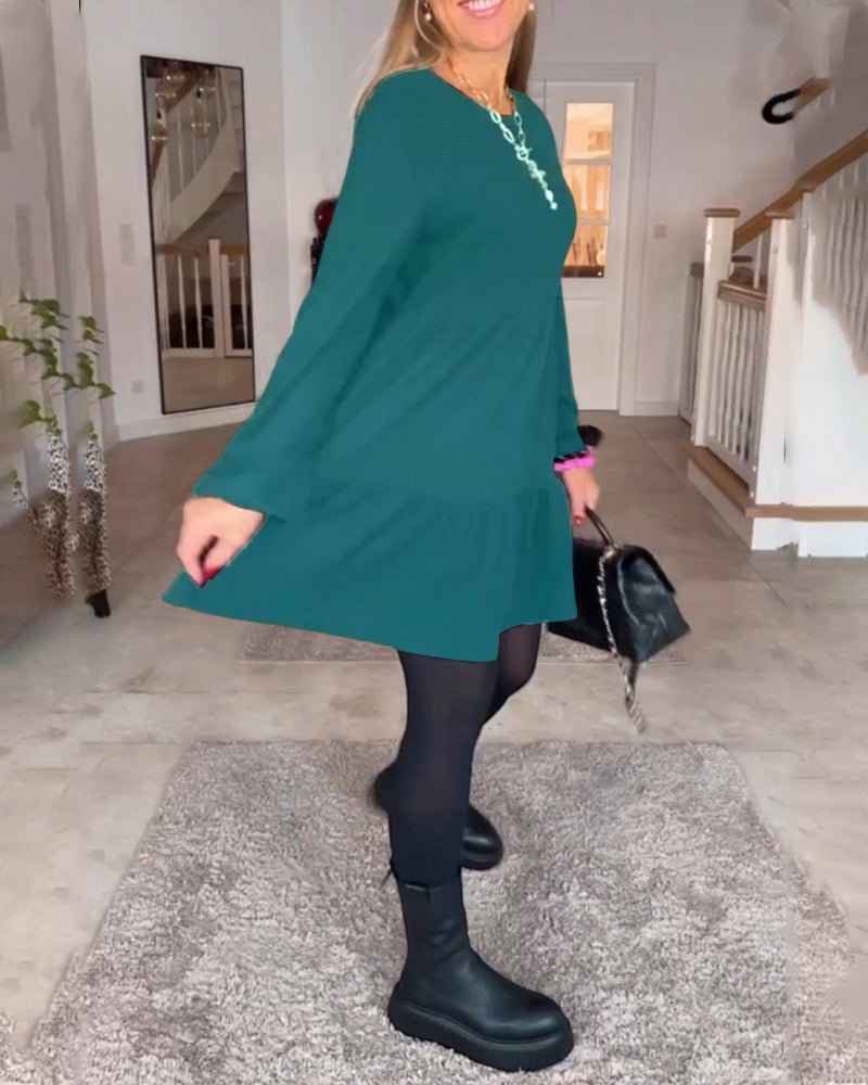 Well Tailored Dress with a Graceful Silhouette