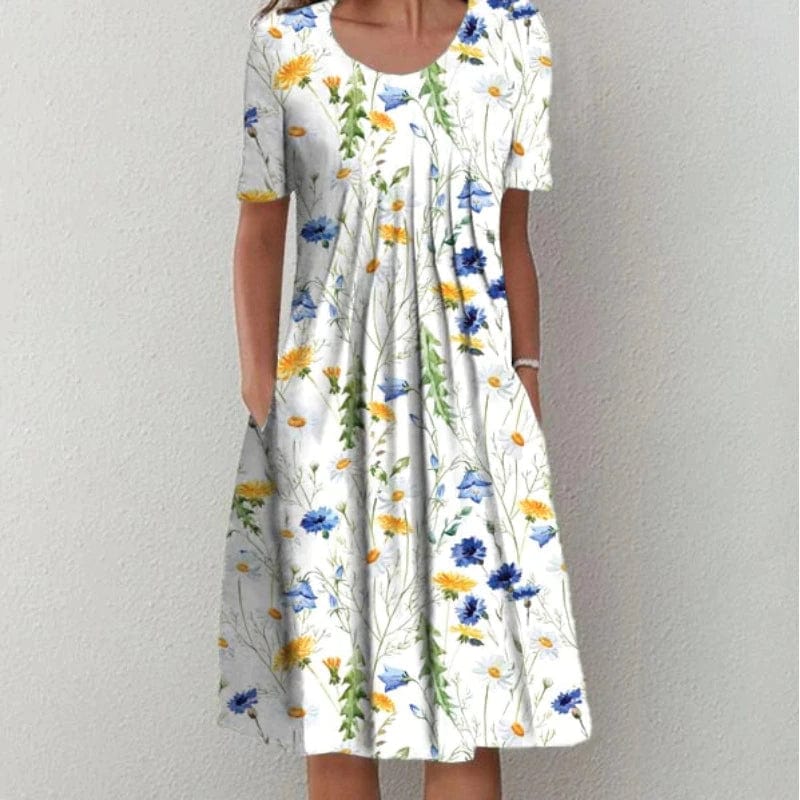 Classic Vintage Dress with a Flattering Fit