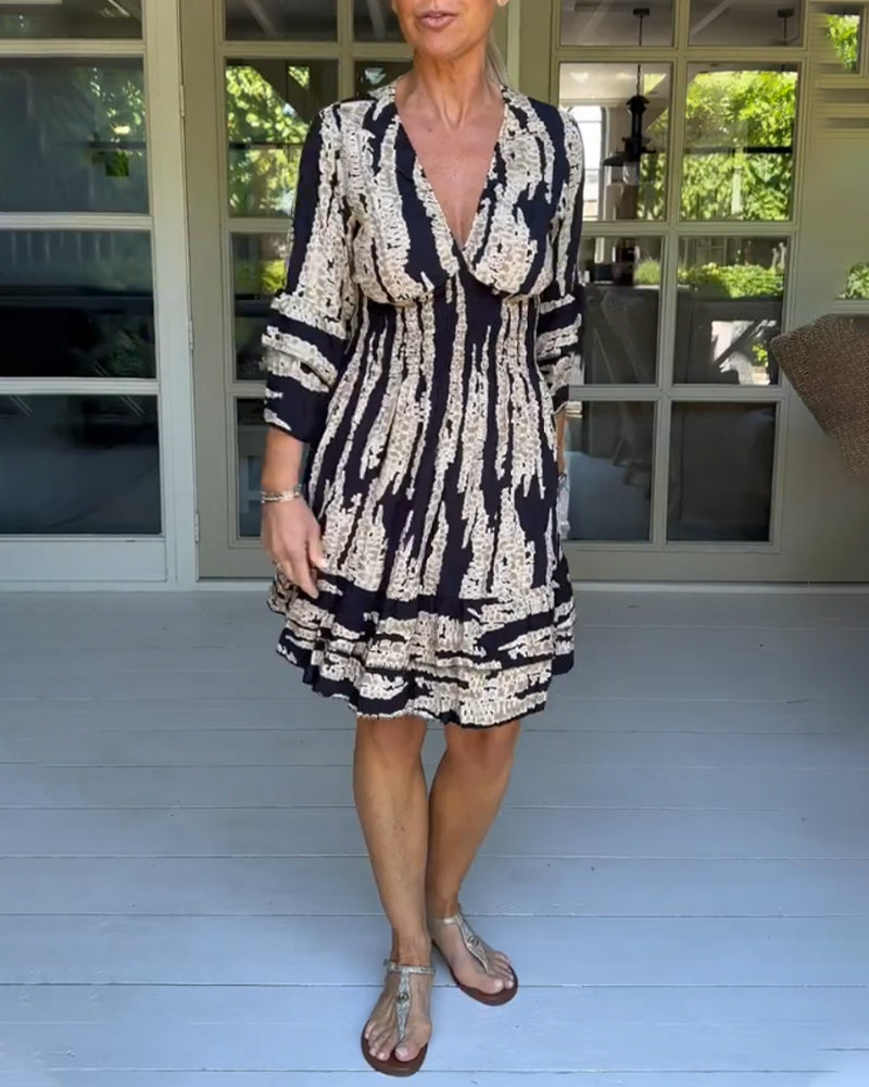 Effortlessly Elegant Dress with a Timeless Design