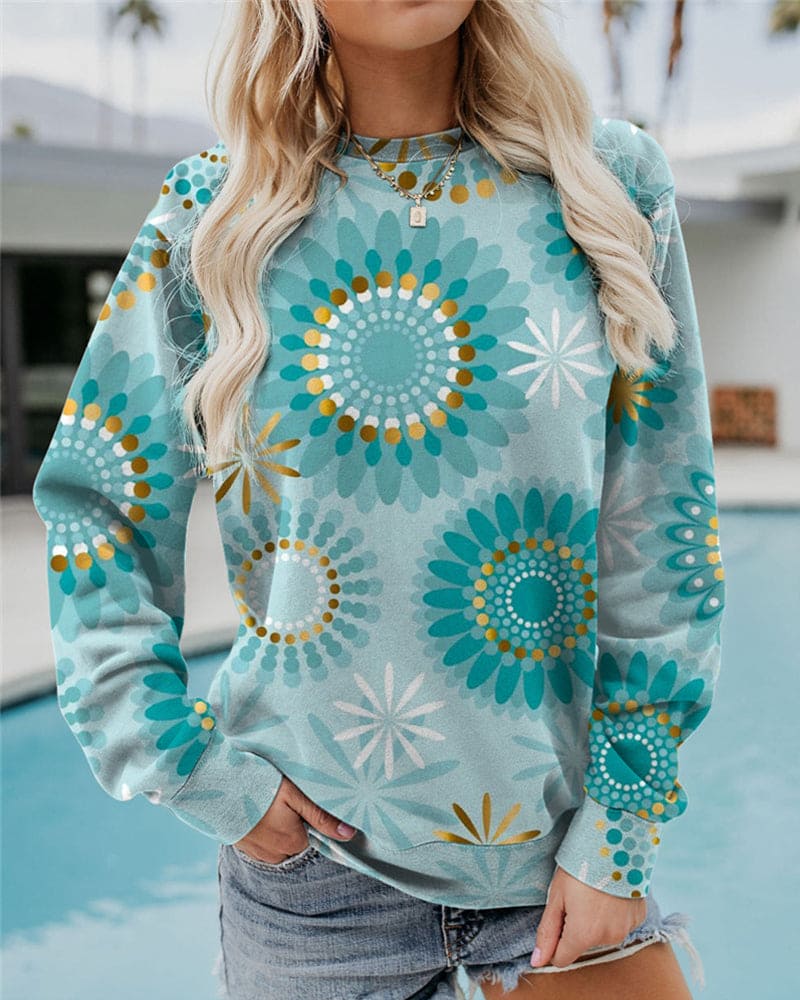Well Tailored Sweater with a Graceful Silhouette
