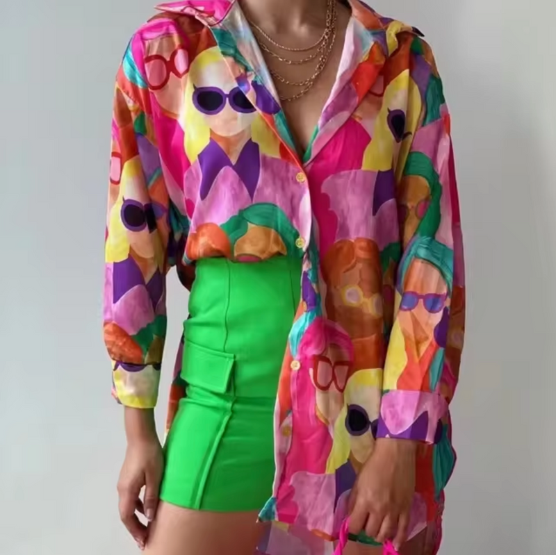 Well Tailored Blouse with a Graceful Silhouette