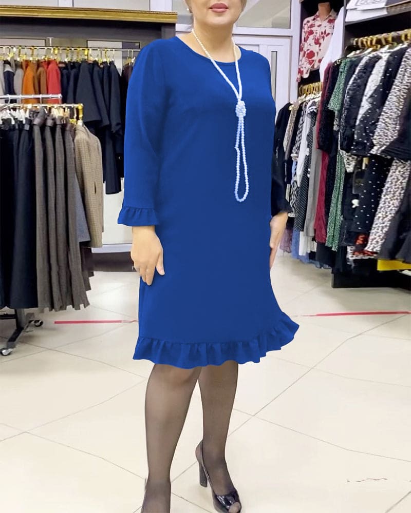 Well Tailored Dress with a Graceful Silhouette