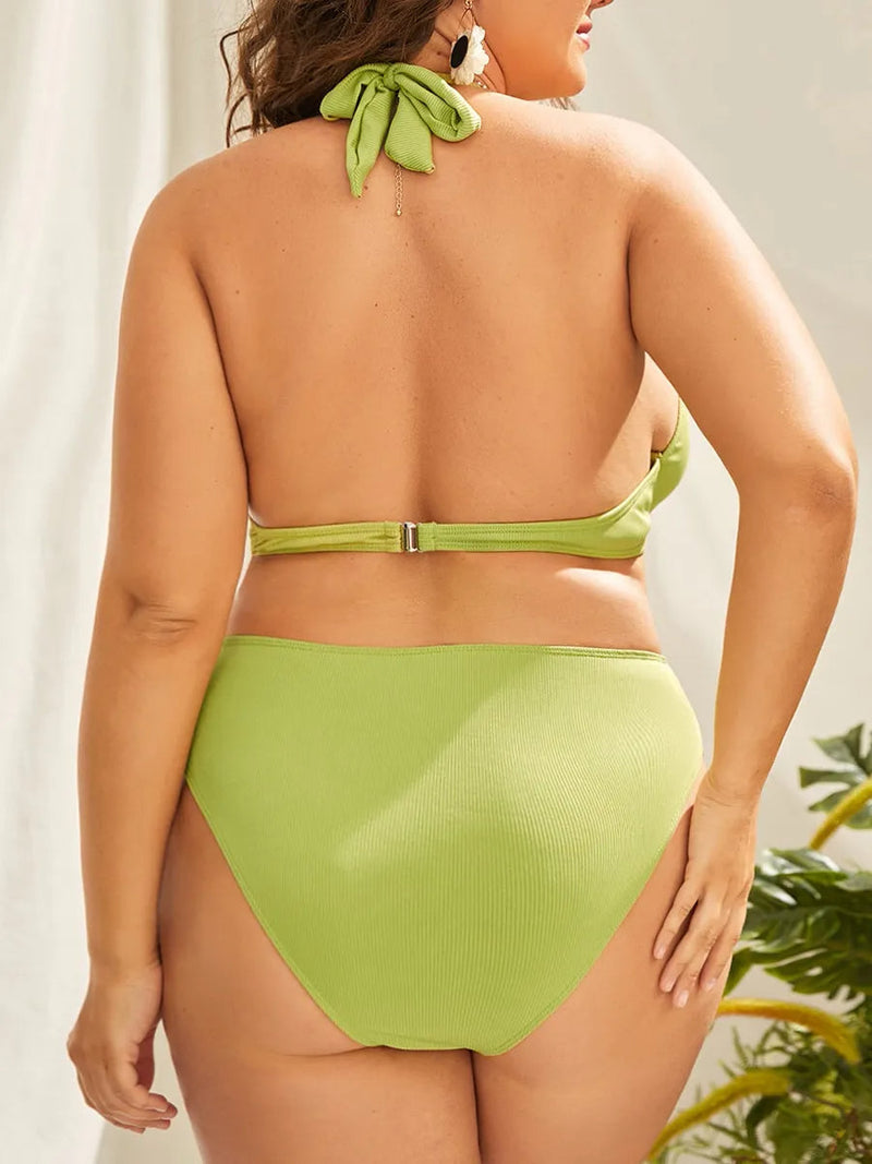 Well Tailored Garment with a Graceful Silhouette