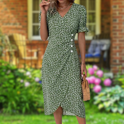 Sophisticated Dress with a Clean Classic Look