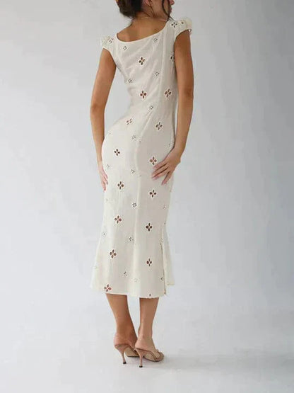 Classic Vintage Dress with a Flattering Fit