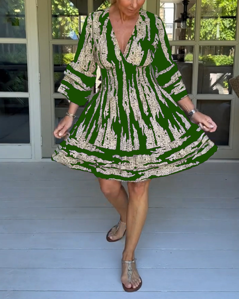 Effortlessly Elegant Dress with a Timeless Design