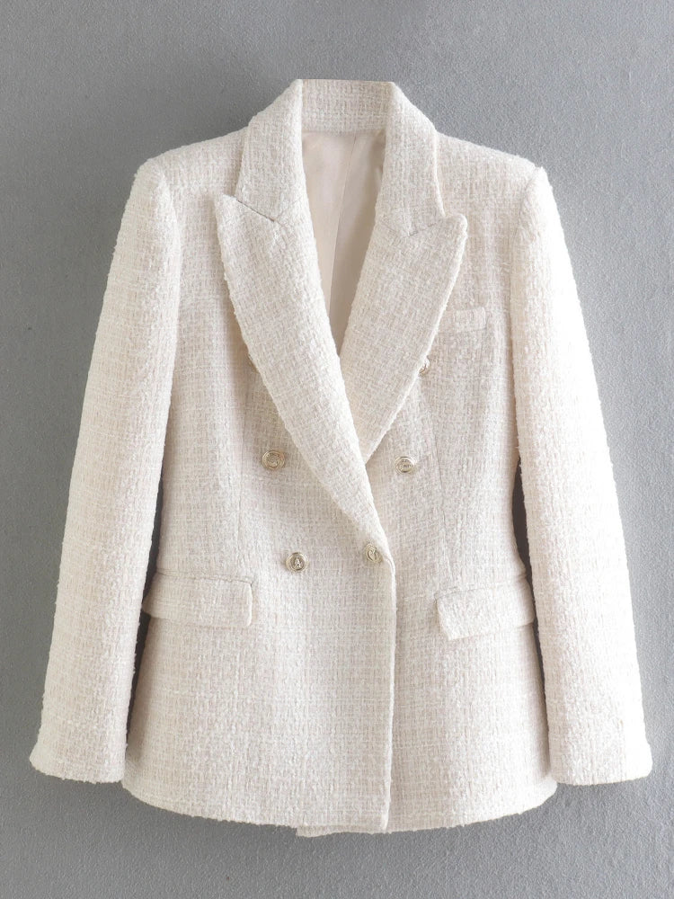 Well Tailored Garment with a Graceful Silhouette
