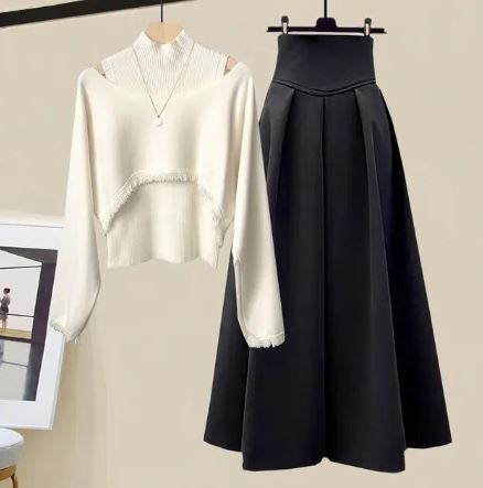 Effortlessly Elegant Garment with a Timeless Design