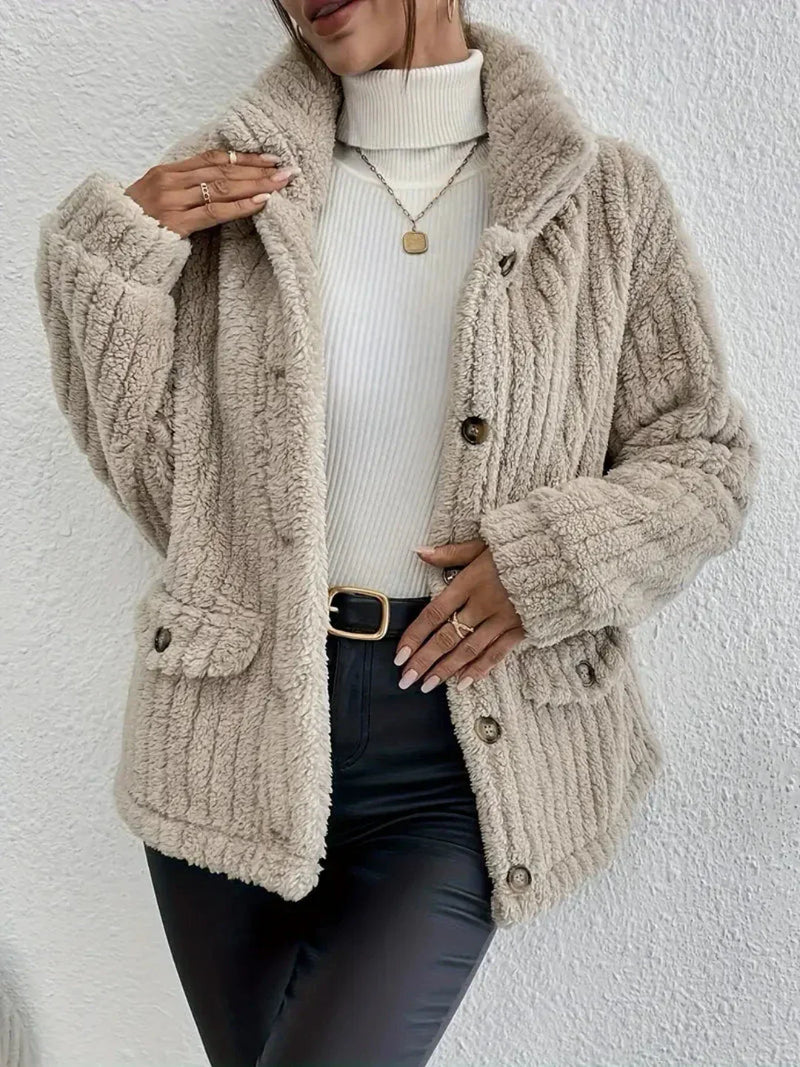 Well Tailored Cardigan with a Graceful Silhouette