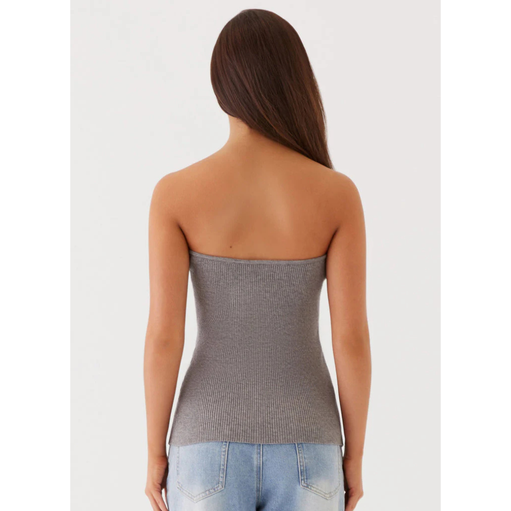 Classic Vintage & Enduringly Stylish Top