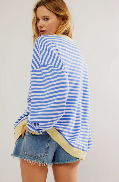 Well Tailored Sweater with a Graceful Silhouette