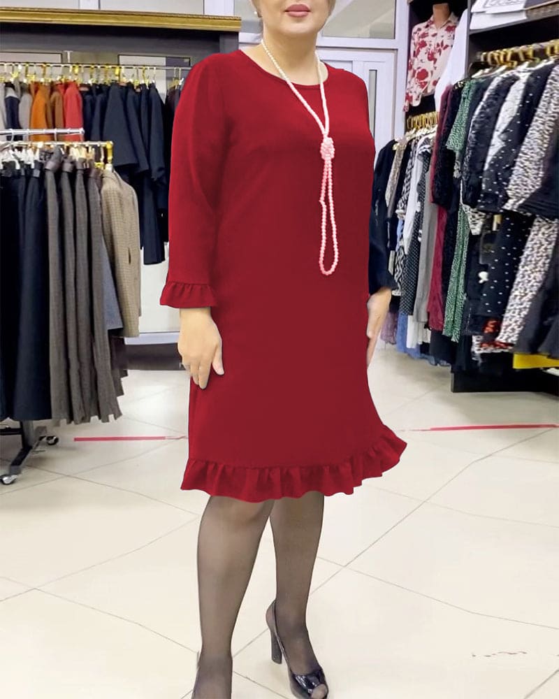 Well Tailored Dress with a Graceful Silhouette