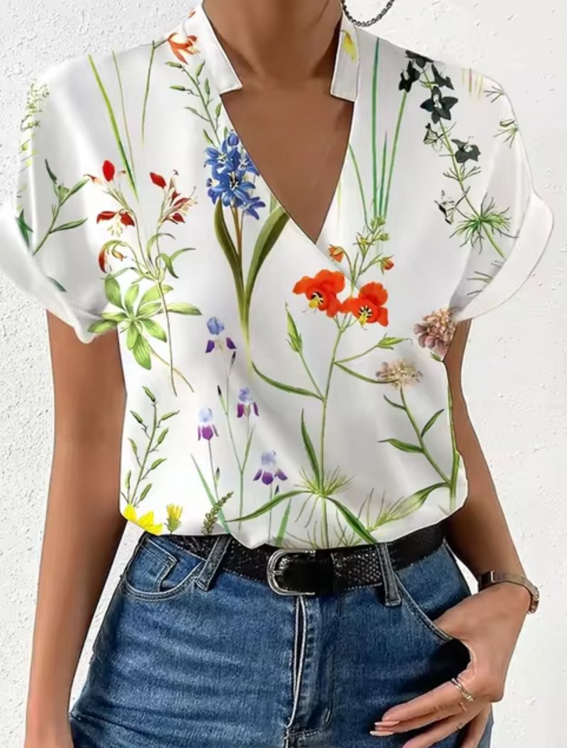 Beautifully Finished Blouse in a Timeless Design