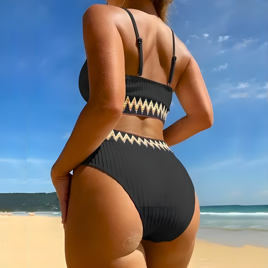 Beautifully Finished Garment in a Timeless Design