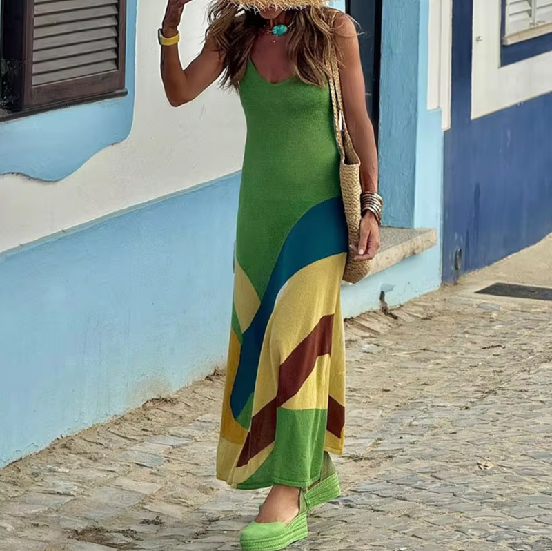 Effortlessly Elegant Dress with a Timeless Design