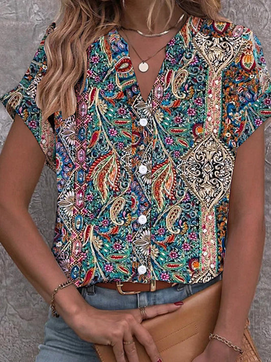 Well Tailored Blouse with a Graceful Silhouette