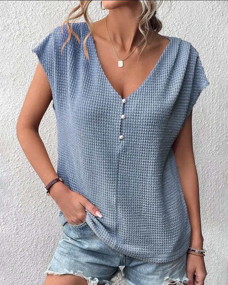 Effortlessly Elegant Blouse with a Timeless Design