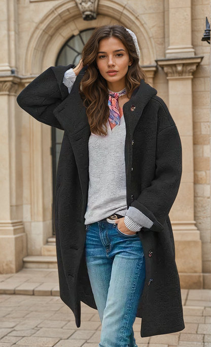 Well Tailored Coat with a Graceful Silhouette