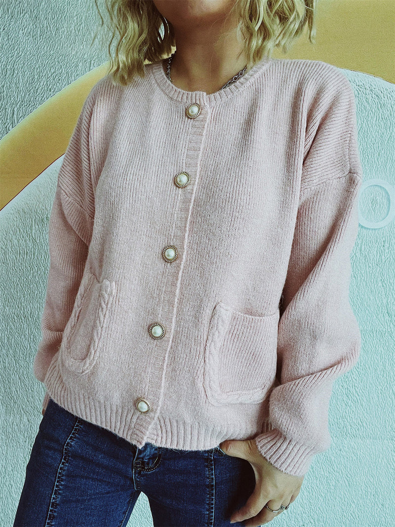Well Tailored Cardigan with a Graceful Silhouette