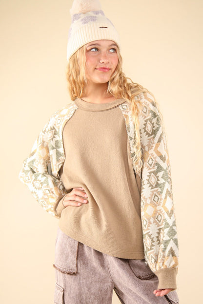 Effortlessly Elegant Top with a Timeless Design