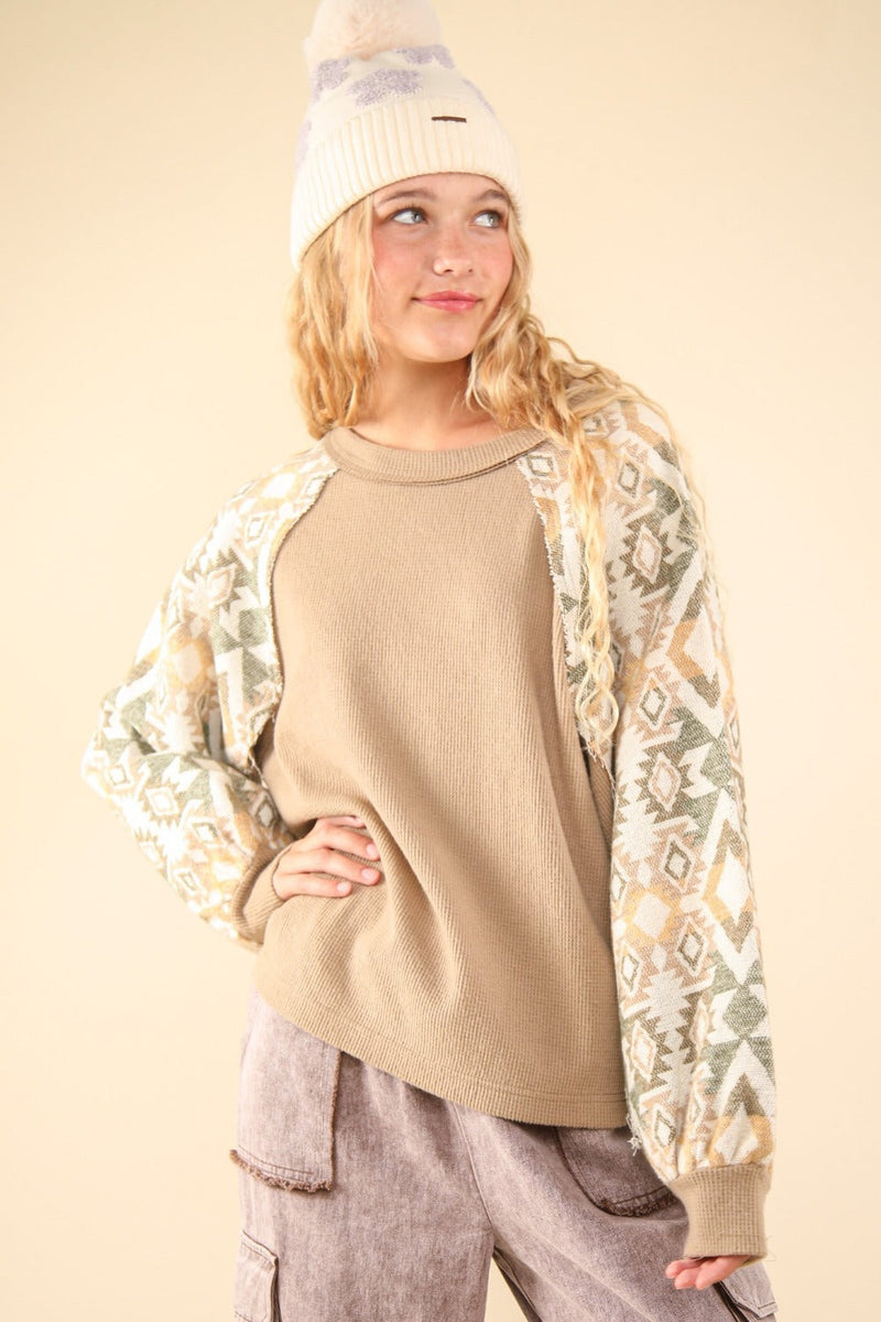 Effortlessly Elegant Top with a Timeless Design