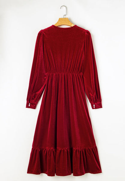 Beautifully Crafted Dress in a Classic Style