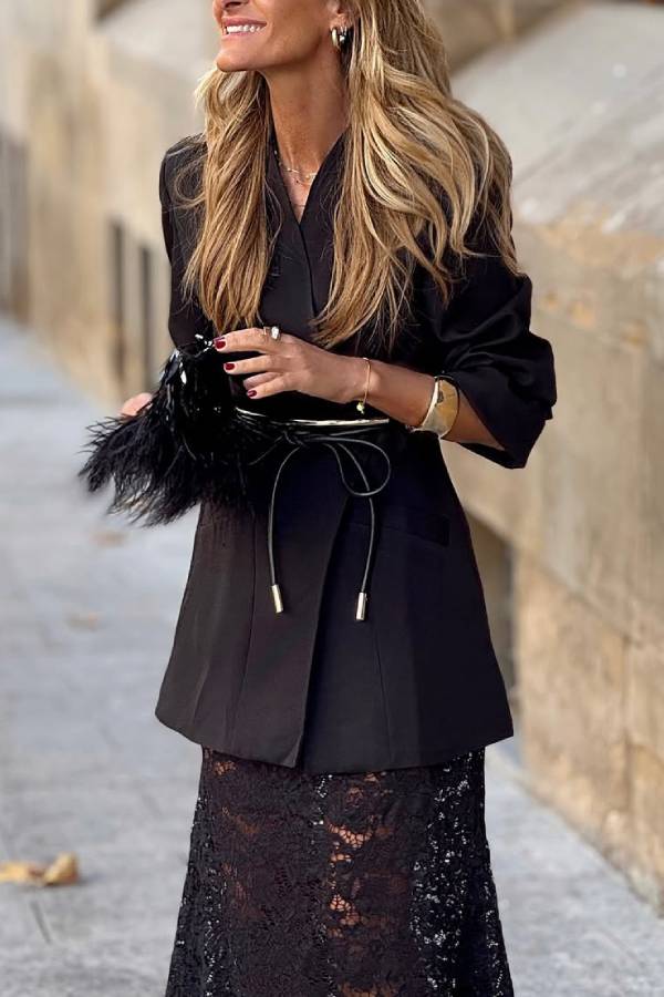Effortlessly Elegant Garment with a Timeless Design