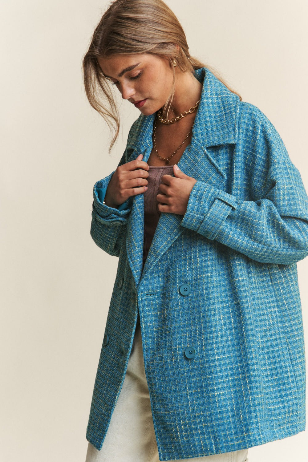 Effortlessly Elegant Coat with a Timeless Design