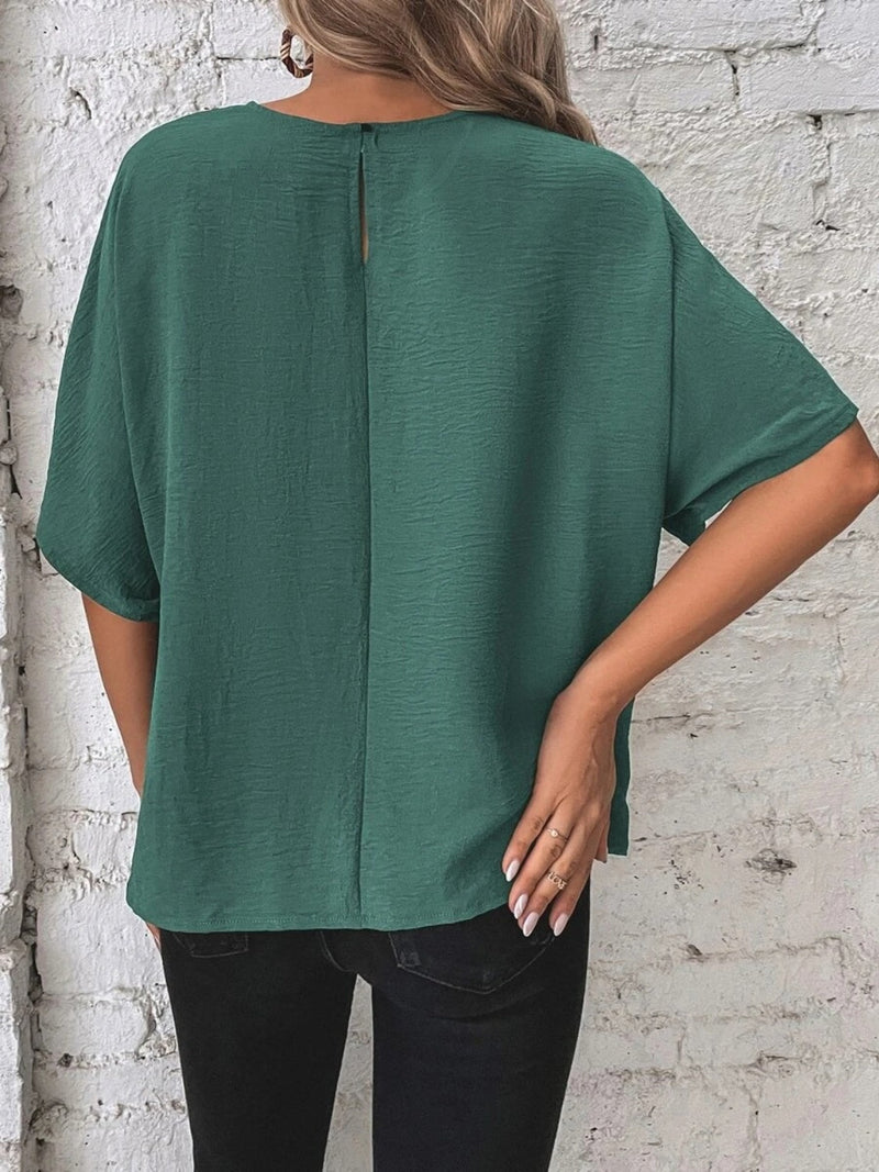 Well Tailored Blouse with a Graceful Silhouette