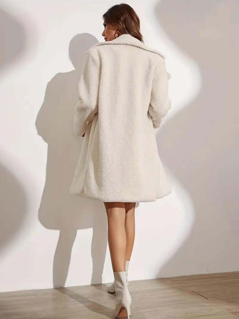 Gracefully Styled Coat for Any Occasion