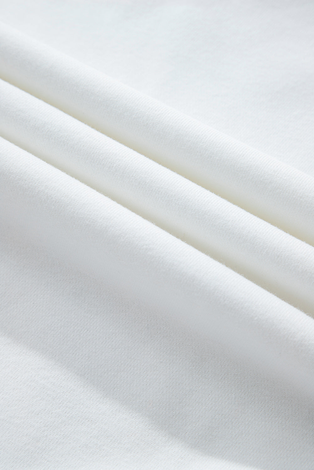 Effortlessly Elegant Sweater with a Timeless Design