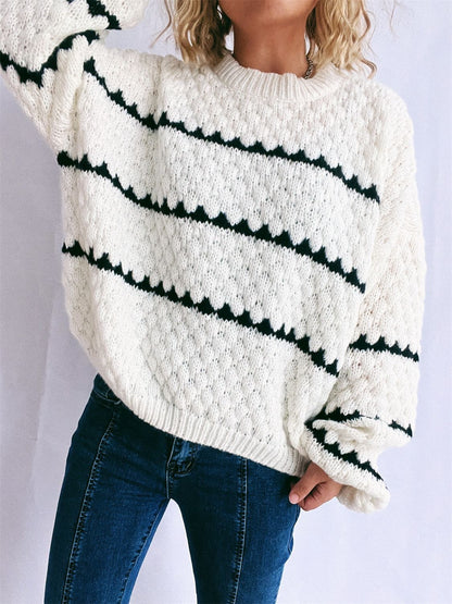 Well Tailored Sweater with a Graceful Silhouette