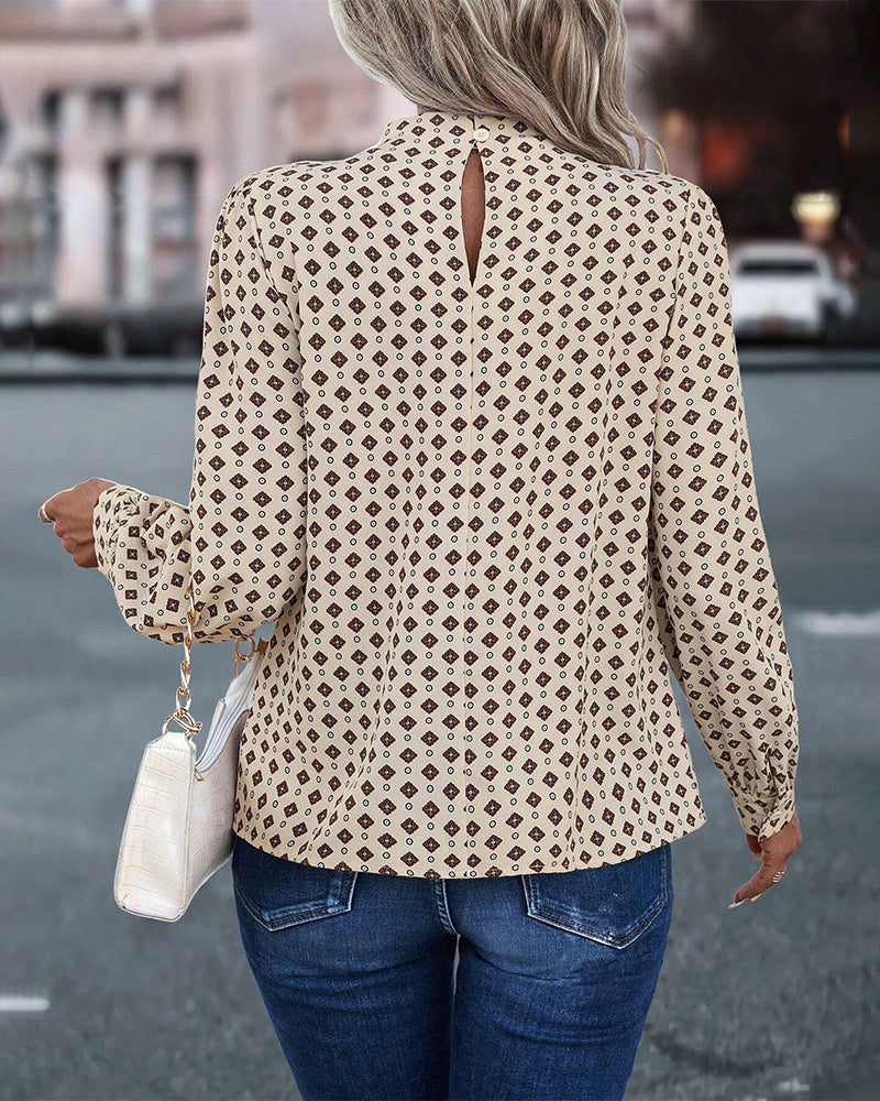 Gracefully Styled Blouse for Any Occasion