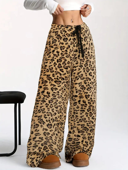 Classic Vintage Pants with a Flattering Fit