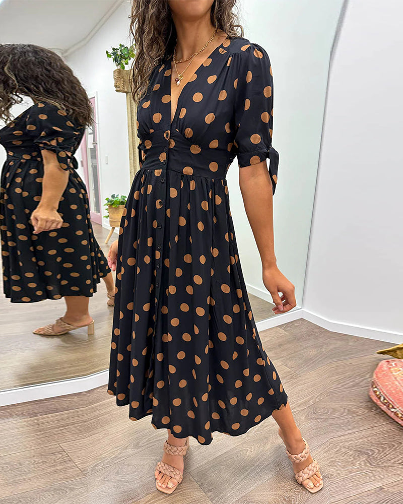 Classic Vintage Dress with a Flattering Fit