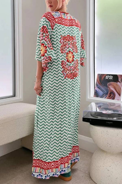Classic Vintage & Enduringly Stylish Dress