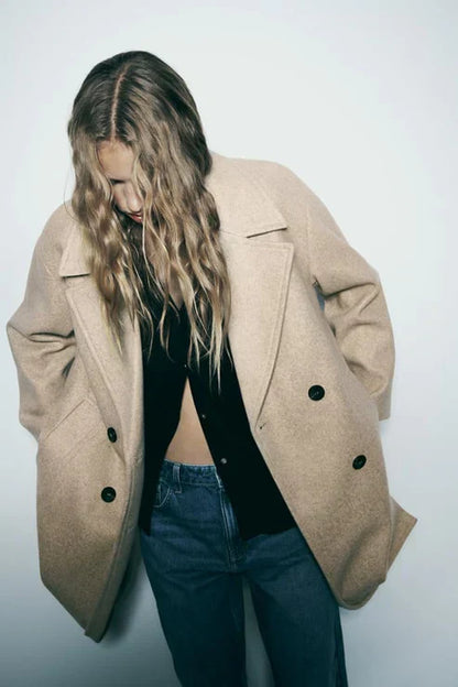 Gracefully Styled Jacket for Any Occasion