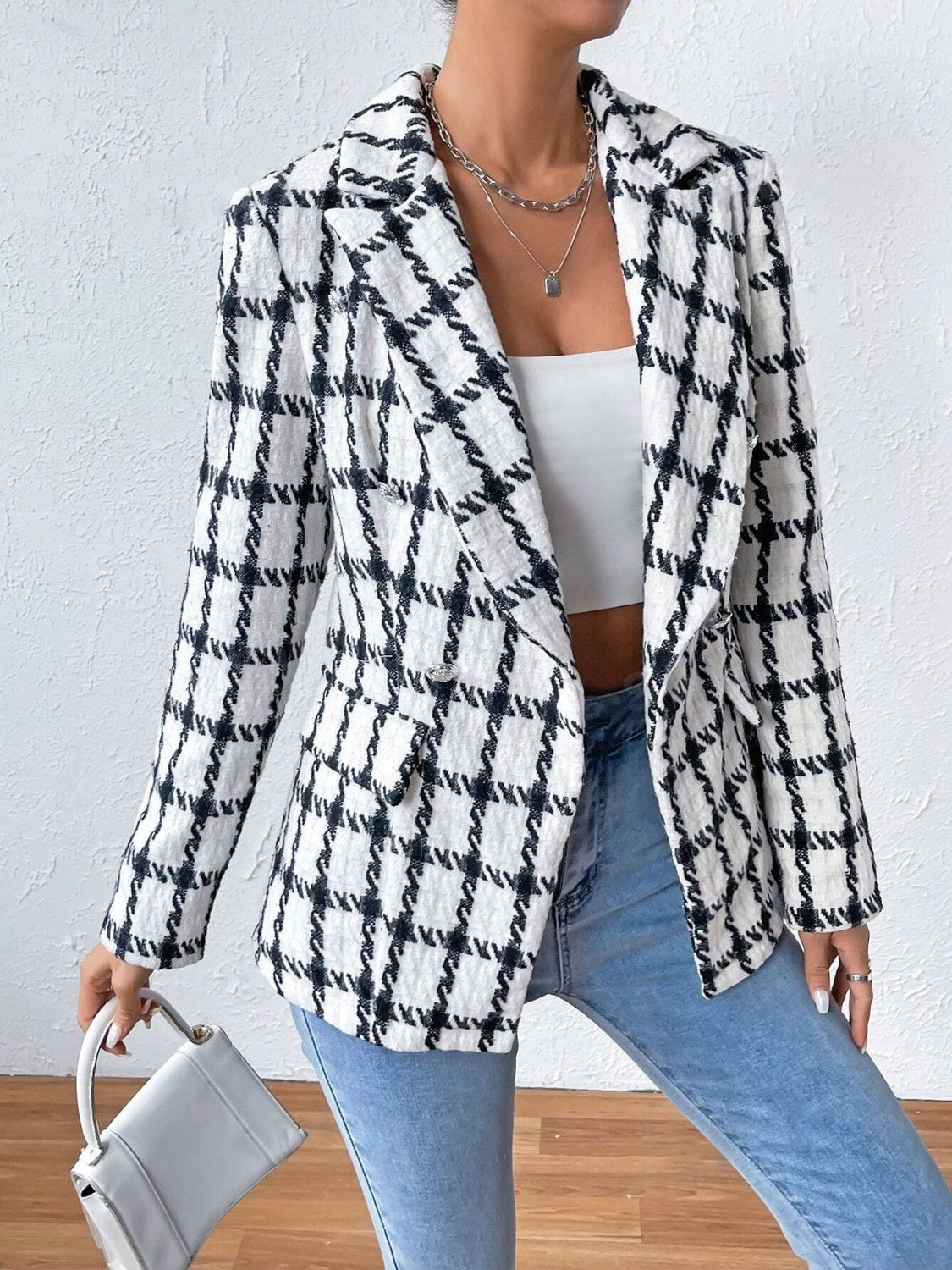 Beautifully Finished Garment in a Timeless Design