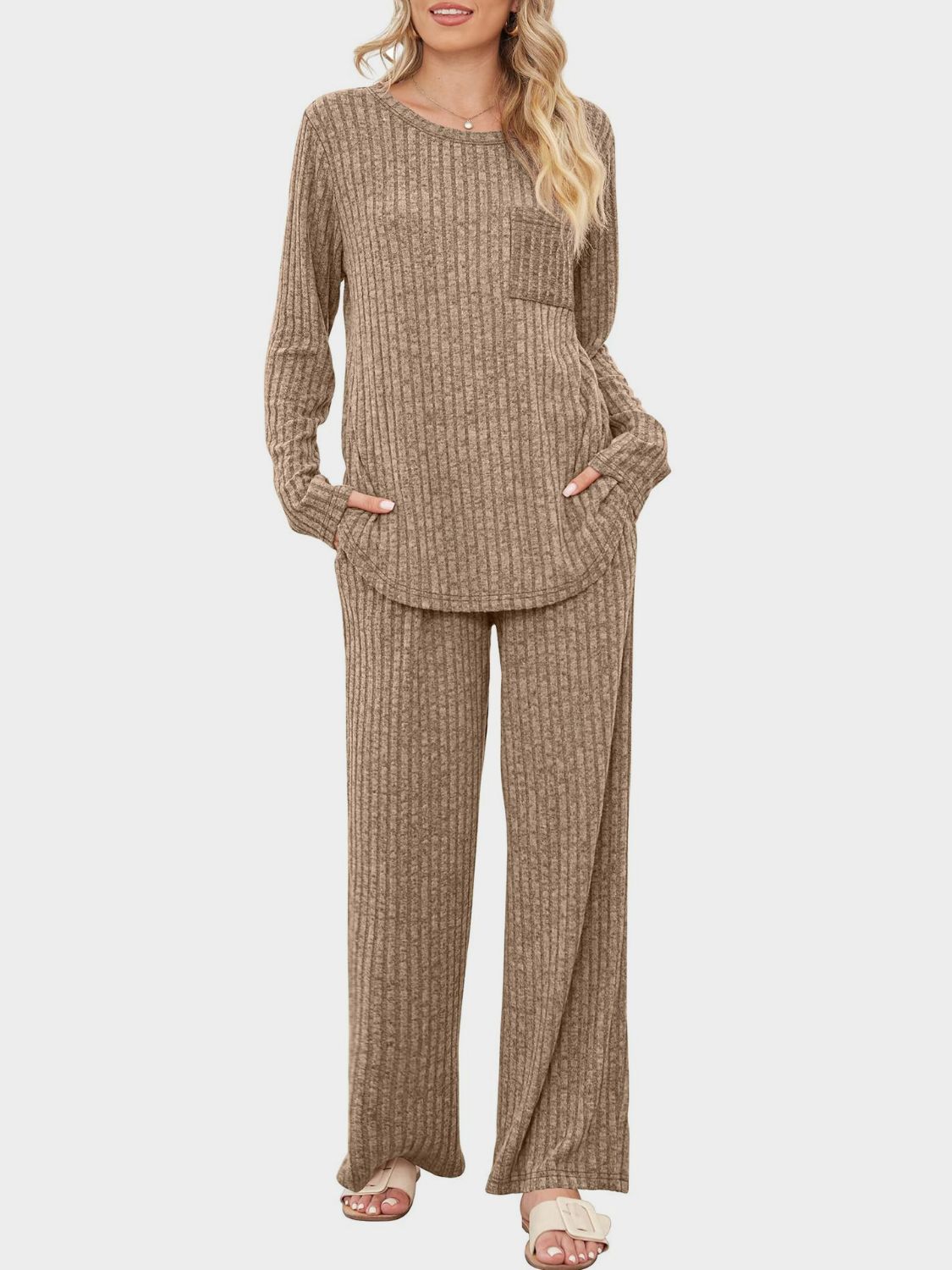 Polished Trousers with an Effortless Classic Look