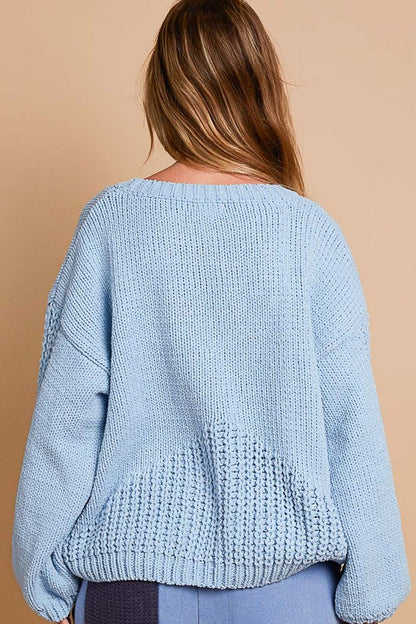 Well Tailored Sweater with a Graceful Silhouette
