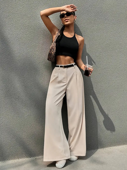 Elegantly Styled Trousers for Everyday Wear