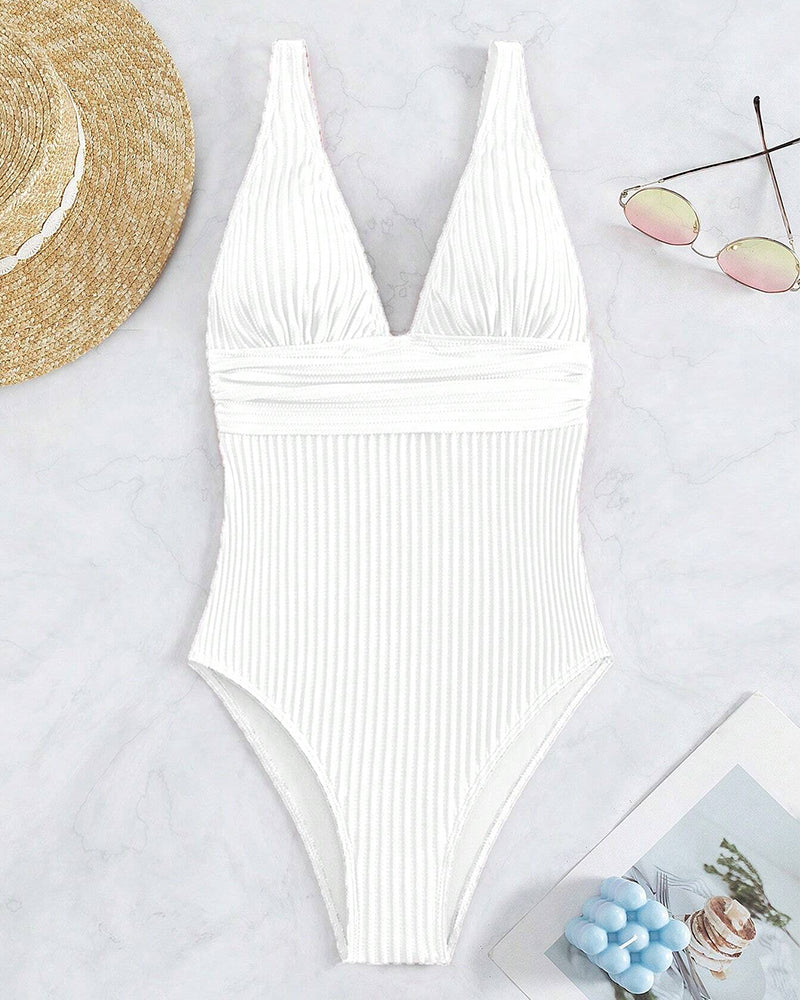 Effortlessly Elegant Garment with a Timeless Design