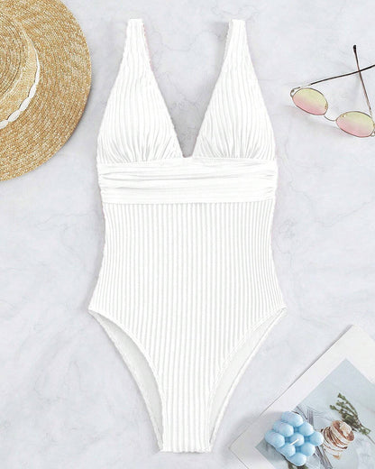 Effortlessly Elegant Garment with a Timeless Design