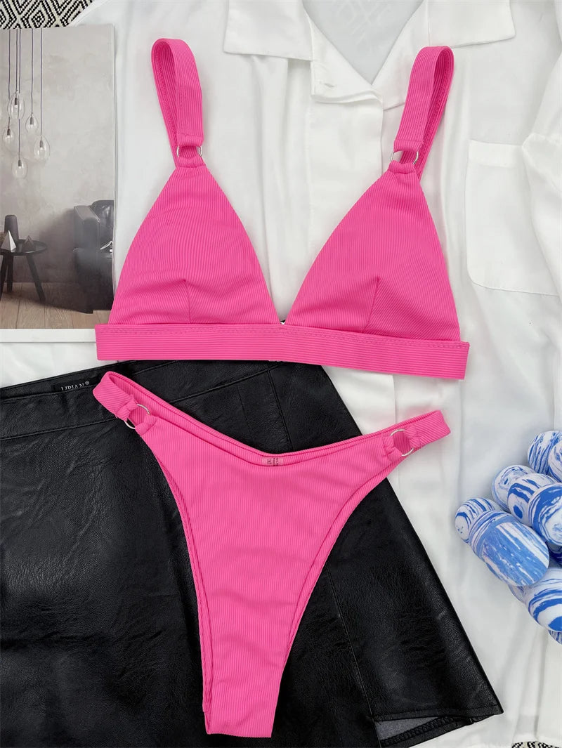 Effortlessly Elegant Garment with a Timeless Design